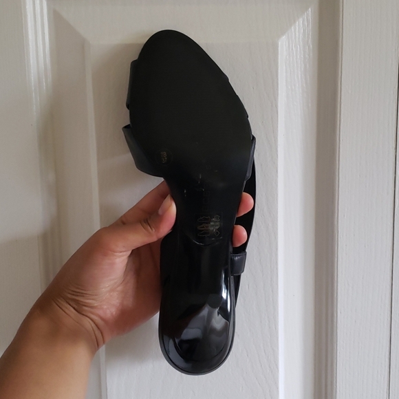 BCBG Panthea Black Heels - Picture 4 of 6